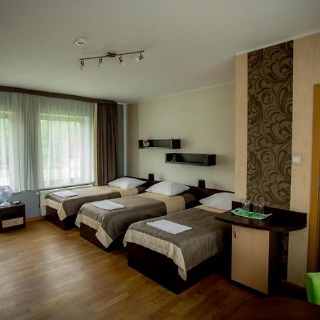 Restauracja Sonata Bed & Breakfast Zwierzyniec Dış mekan fotoğraf