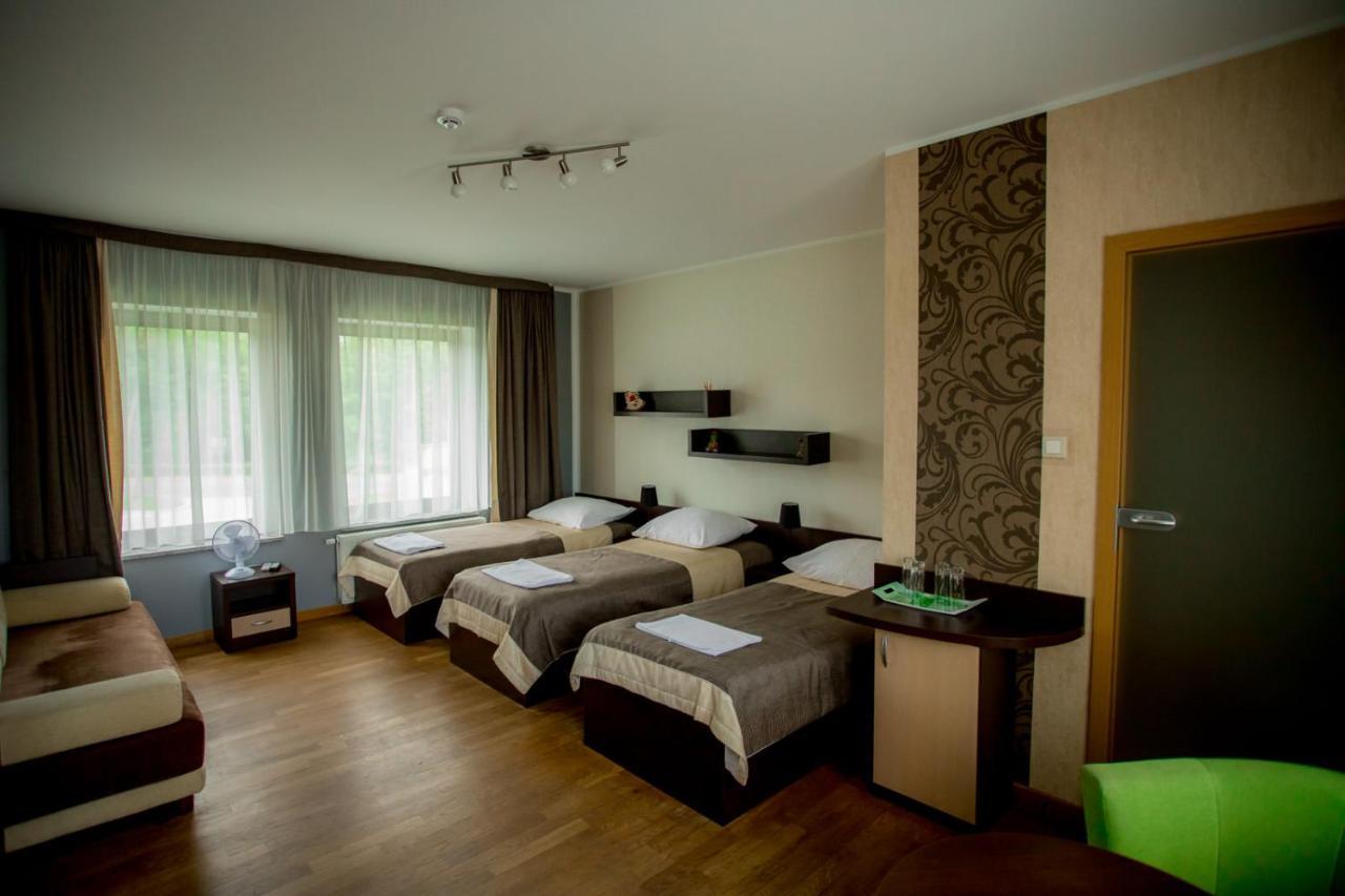 Restauracja Sonata Bed & Breakfast Zwierzyniec Dış mekan fotoğraf