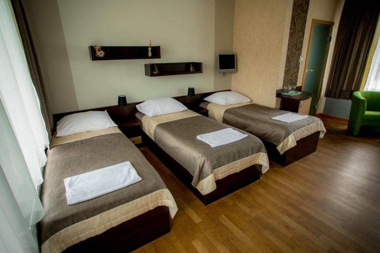 Restauracja Sonata Bed & Breakfast Zwierzyniec Dış mekan fotoğraf