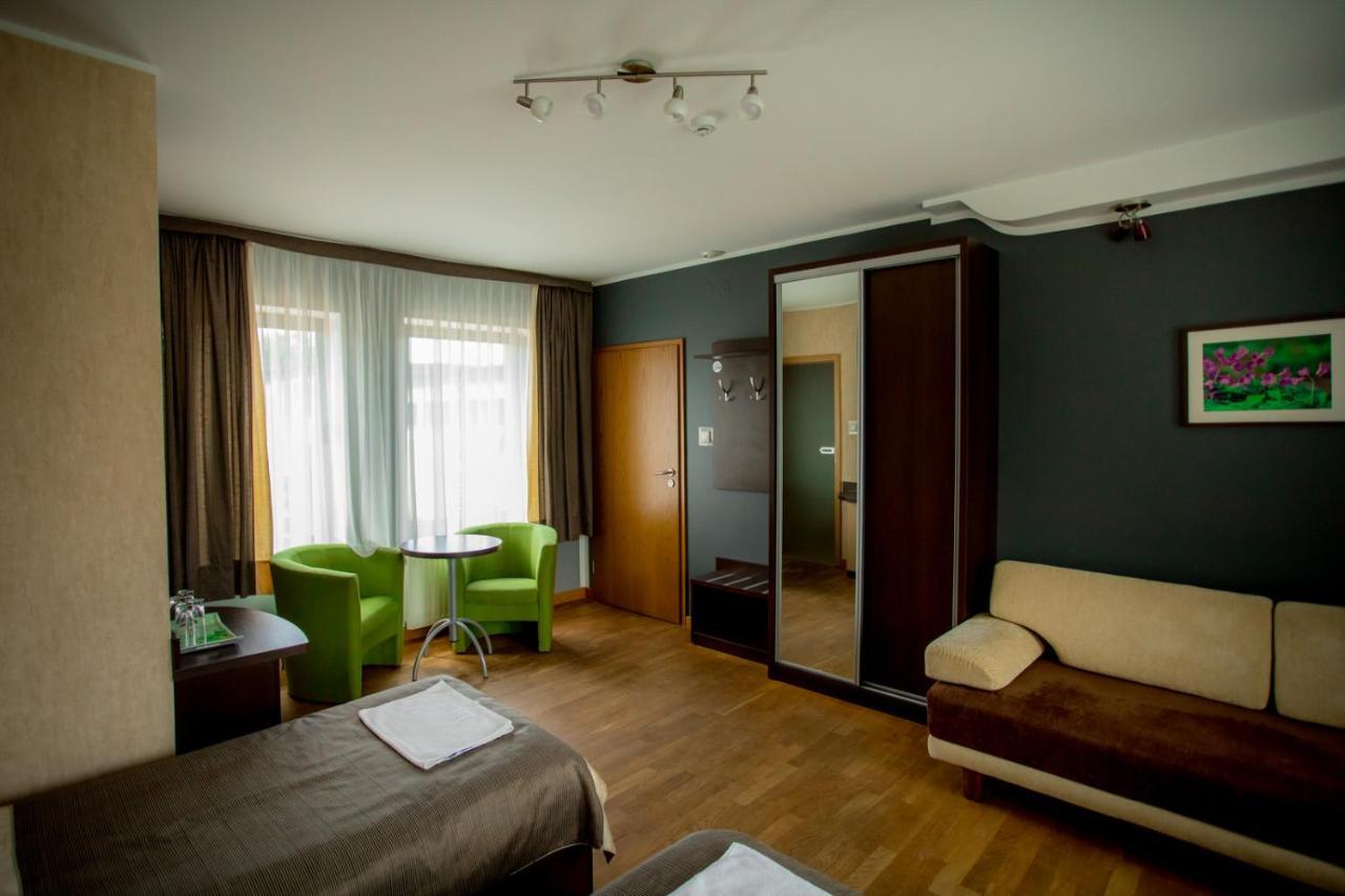 Restauracja Sonata Bed & Breakfast Zwierzyniec Dış mekan fotoğraf