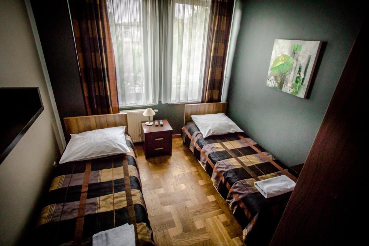 Restauracja Sonata Bed & Breakfast Zwierzyniec Dış mekan fotoğraf